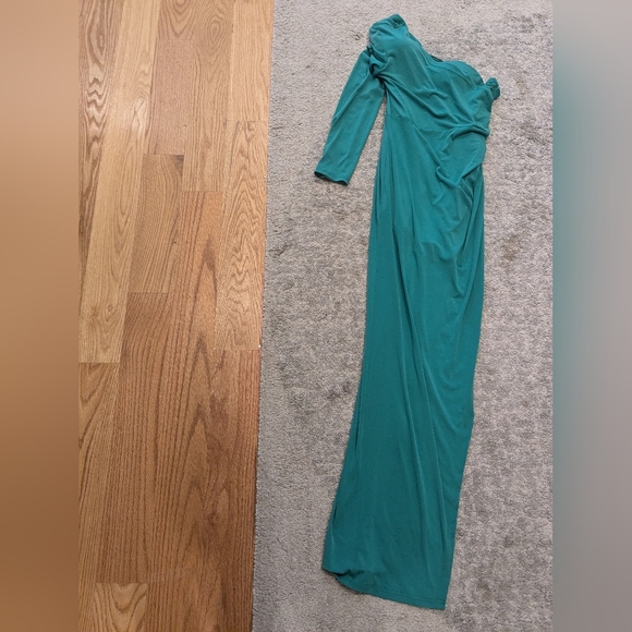 One Shoulder Emerald Green Dress with Side Slit Medium - Picture 2 of 3